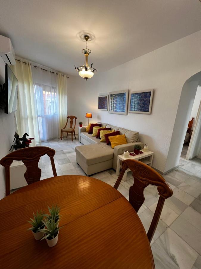 Synergy Apartment, 2 Bedroom, City Center By Namaste Elite 토레몰리노스 외부 사진