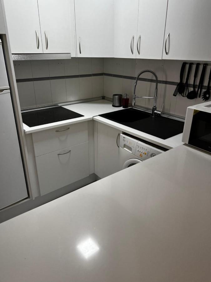Synergy Apartment, 2 Bedroom, City Center By Namaste Elite 토레몰리노스 외부 사진