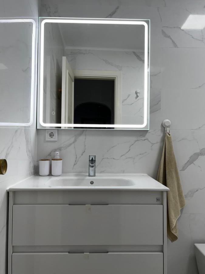 Synergy Apartment, 2 Bedroom, City Center By Namaste Elite 토레몰리노스 외부 사진