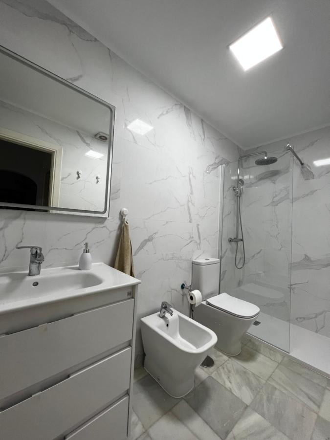 Synergy Apartment, 2 Bedroom, City Center By Namaste Elite 토레몰리노스 외부 사진