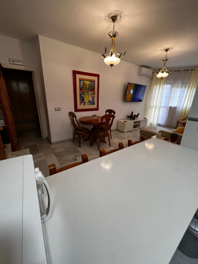 Synergy Apartment, 2 Bedroom, City Center By Namaste Elite 토레몰리노스 외부 사진