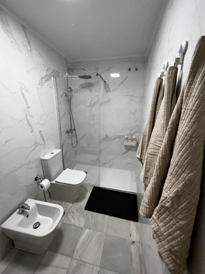 Synergy Apartment, 2 Bedroom, City Center By Namaste Elite 토레몰리노스 외부 사진