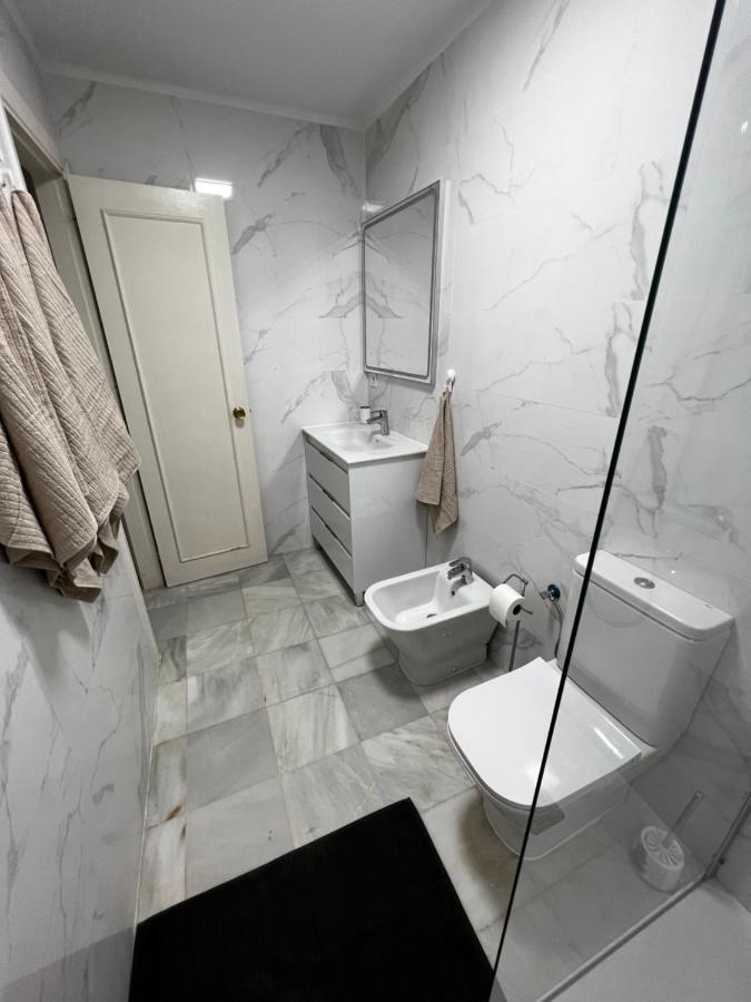 Synergy Apartment, 2 Bedroom, City Center By Namaste Elite 토레몰리노스 외부 사진