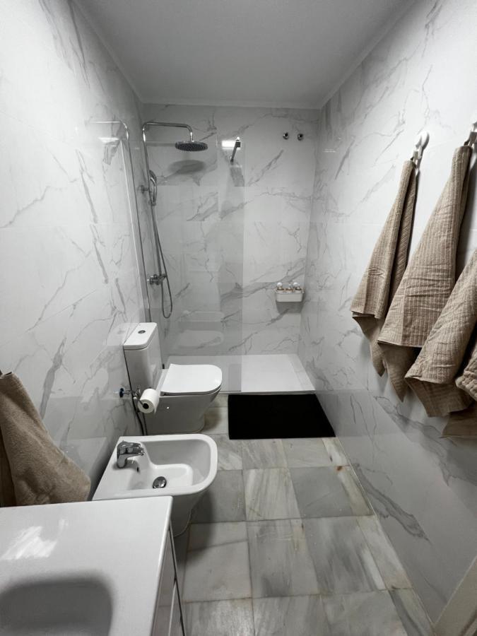 Synergy Apartment, 2 Bedroom, City Center By Namaste Elite 토레몰리노스 외부 사진